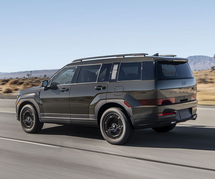 Up to 3,500 lbs towing capacity (models with 2.5T