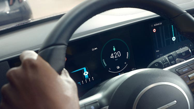 Standard 12.3&#34; digital cluster