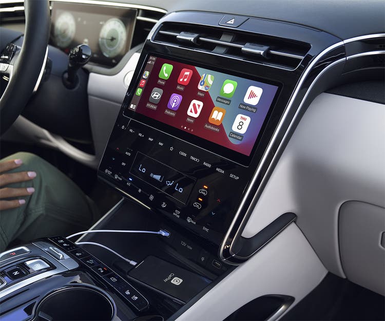Apple CarPlay&lt;sup>TM&lt;/sup> and Android Auto&lt;sup>TM&lt;/sup>