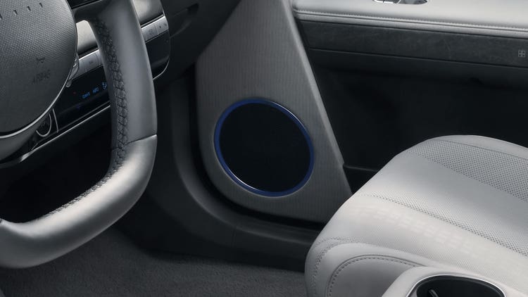 Bose&amp;reg; premium sound system